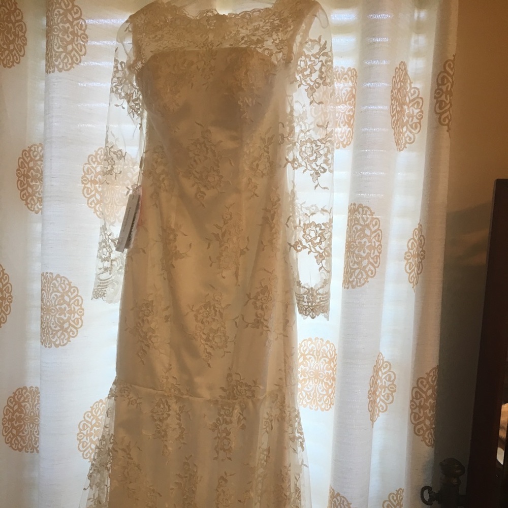 Wedding dress